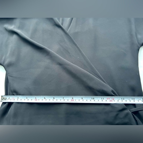 Aritzia Babaton Wallace Dress Short-sleeve wrap black size small - Picture 5 of 8